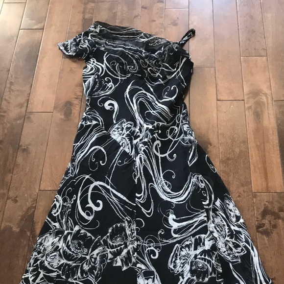 Ice Dresses & Skirts - NWOT 100% Silk - Vintage Dress- Size 8